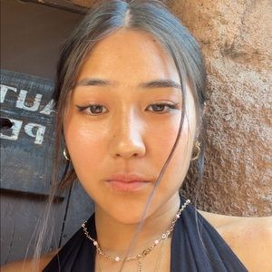 Meet your Posher, Mollie Son